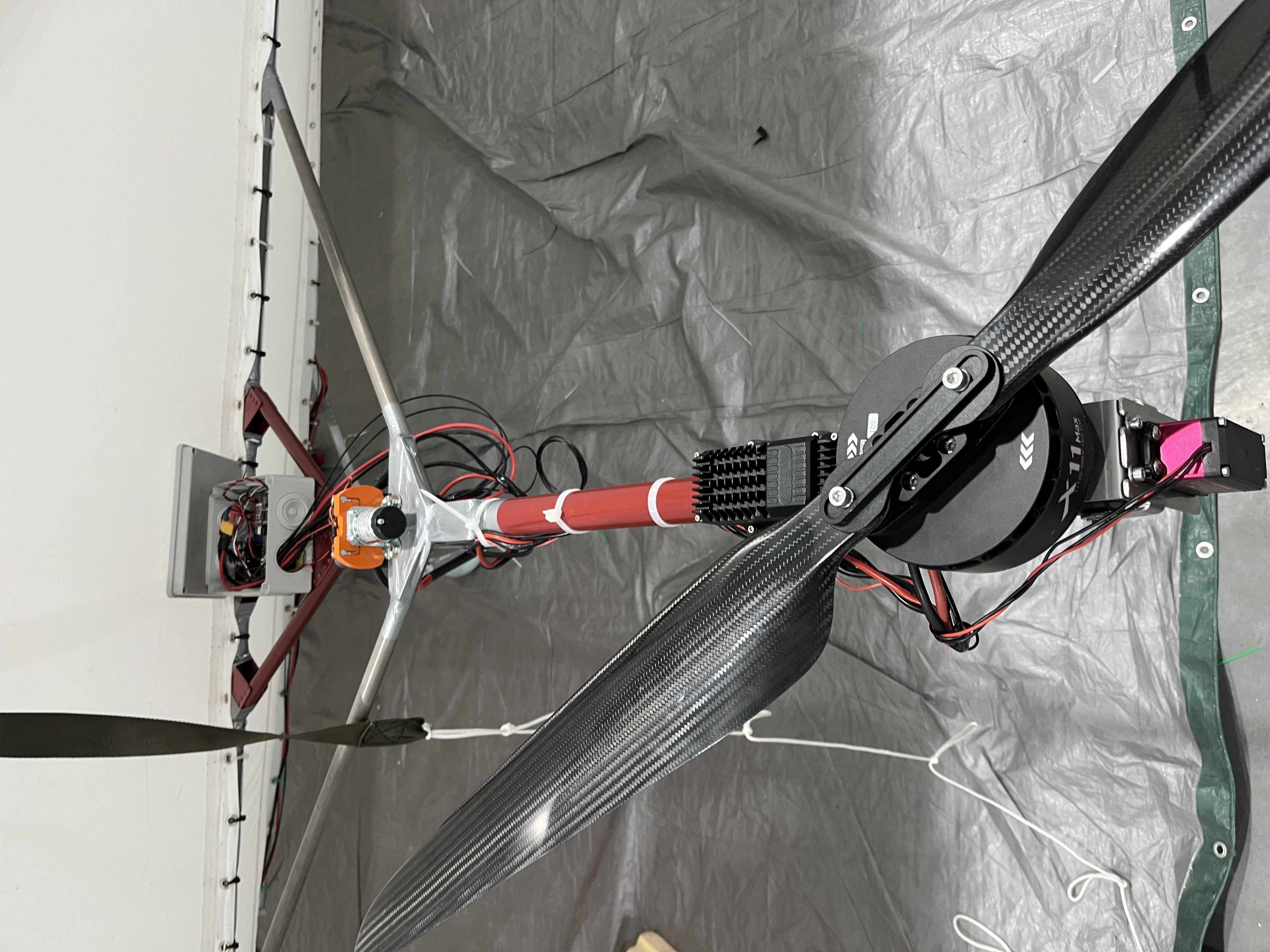 Propulsion unit with carbon-fiber propellers · airship thrust module