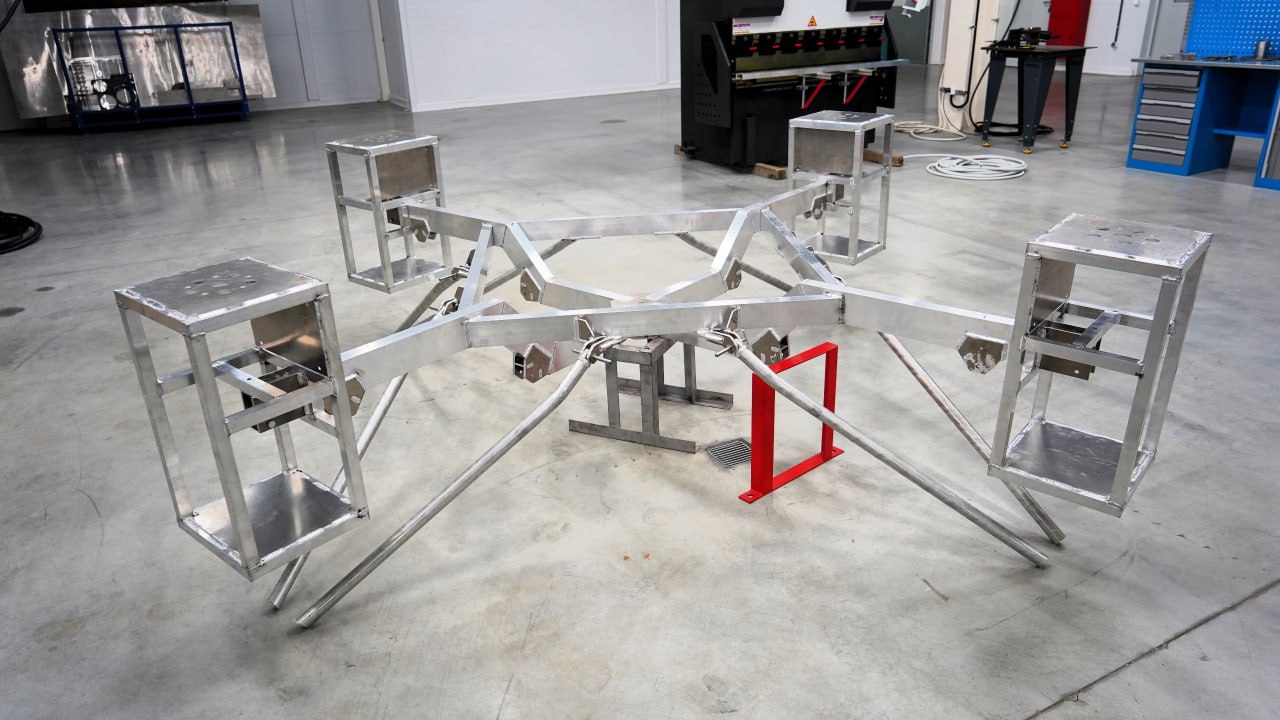 Aluminum spaceframe — no body panels